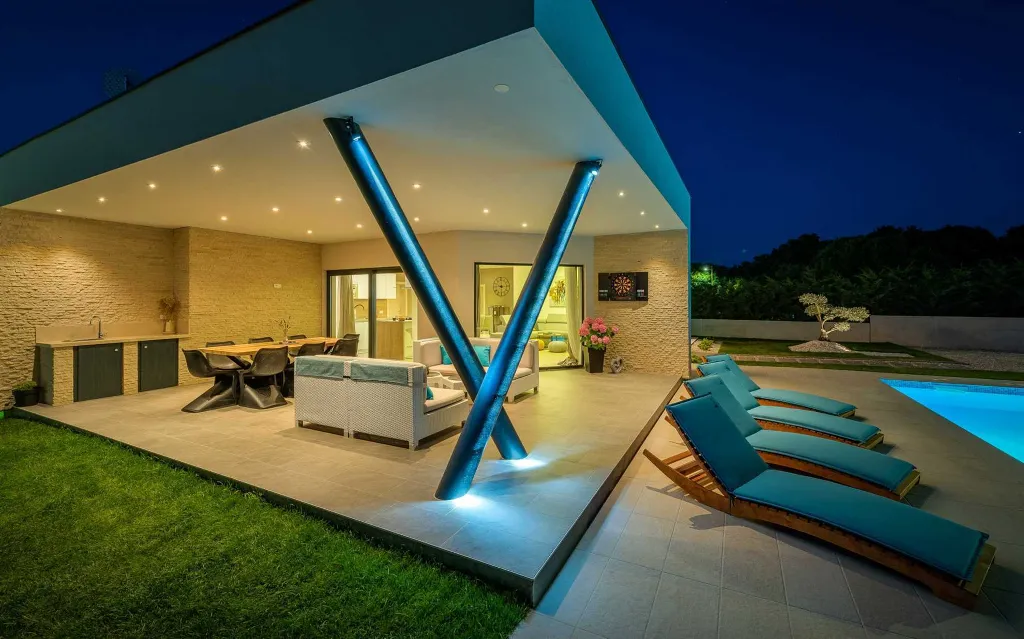 Family Villa with Heated Pool in Krnica