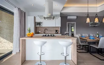 Family Villa with Heated Pool in Krnica