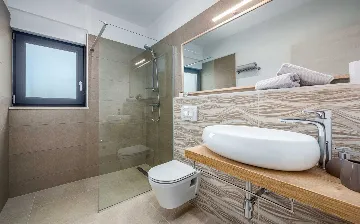 Family Villa with Heated Pool in Krnica