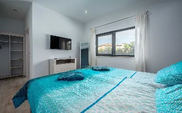 Family Villa with Heated Pool in Krnica