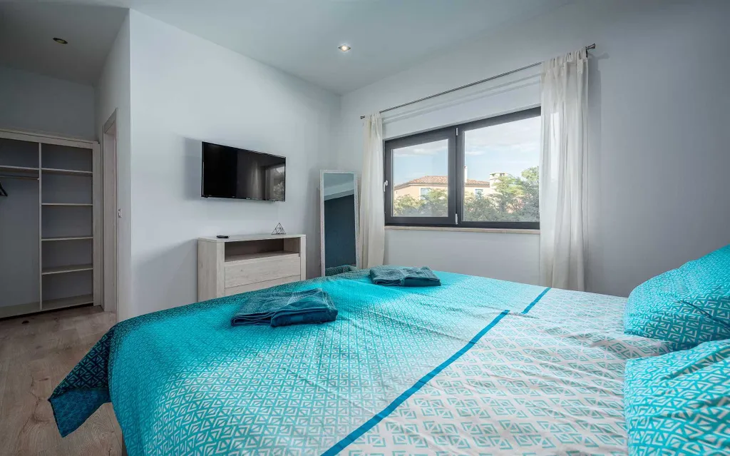 Family Villa with Heated Pool in Krnica