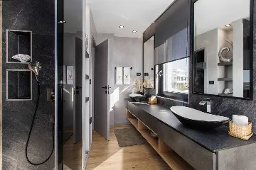 Modern 5-Bedroom Villa with Pool in Medulin