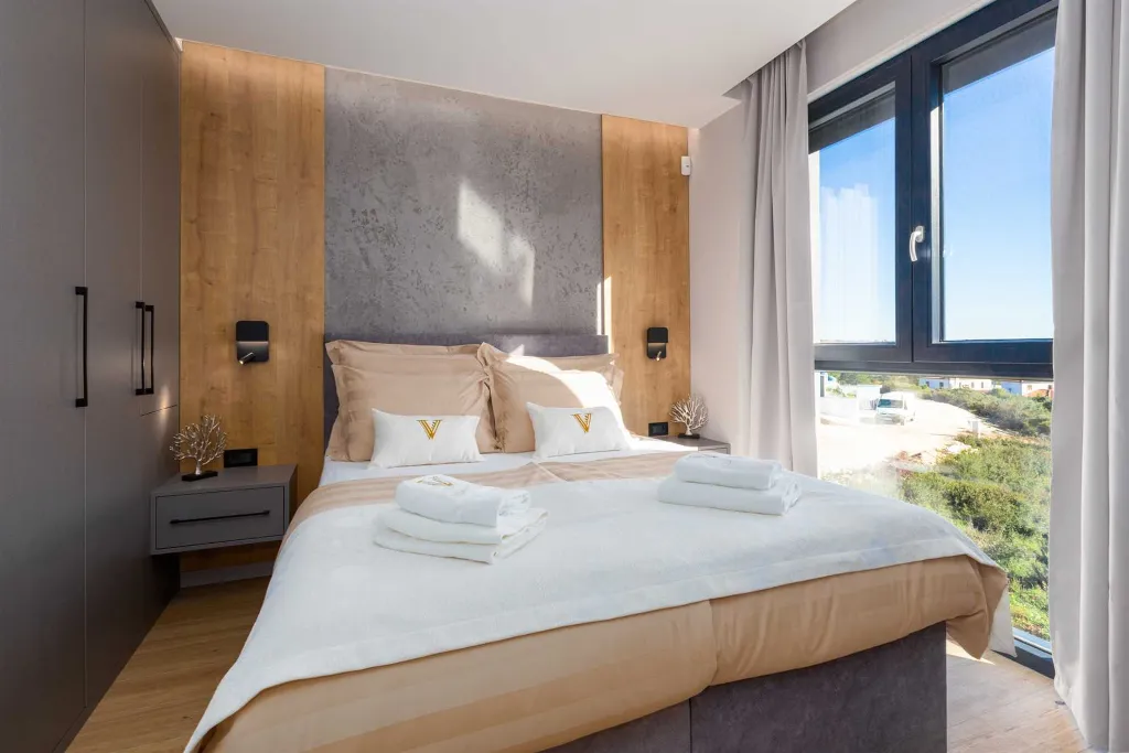 Modern 5-Bedroom Villa with Pool in Medulin