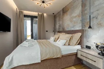 Modern 5-Bedroom Villa with Pool in Medulin