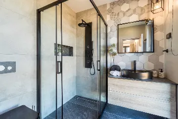 Modern 5-Bedroom Villa with Pool in Medulin