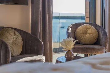 Modern 5-Bedroom Villa with Pool in Medulin