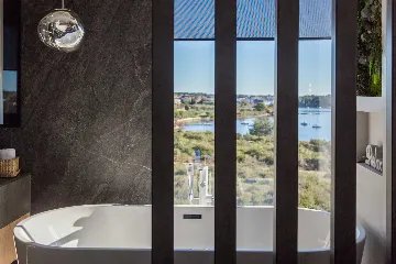 Modern 5-Bedroom Villa with Pool in Medulin