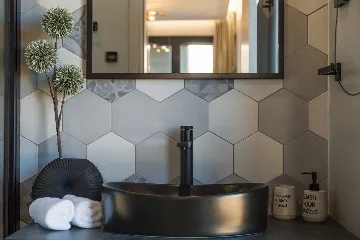 Modern 5-Bedroom Villa with Pool in Medulin