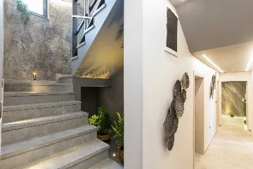 Modern 5-Bedroom Villa with Pool in Medulin