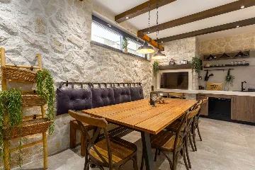 Modern 5-Bedroom Villa with Pool in Medulin