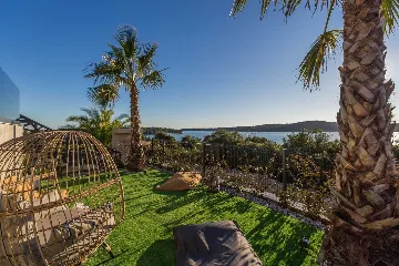 Modern 5-Bedroom Villa with Pool in Medulin