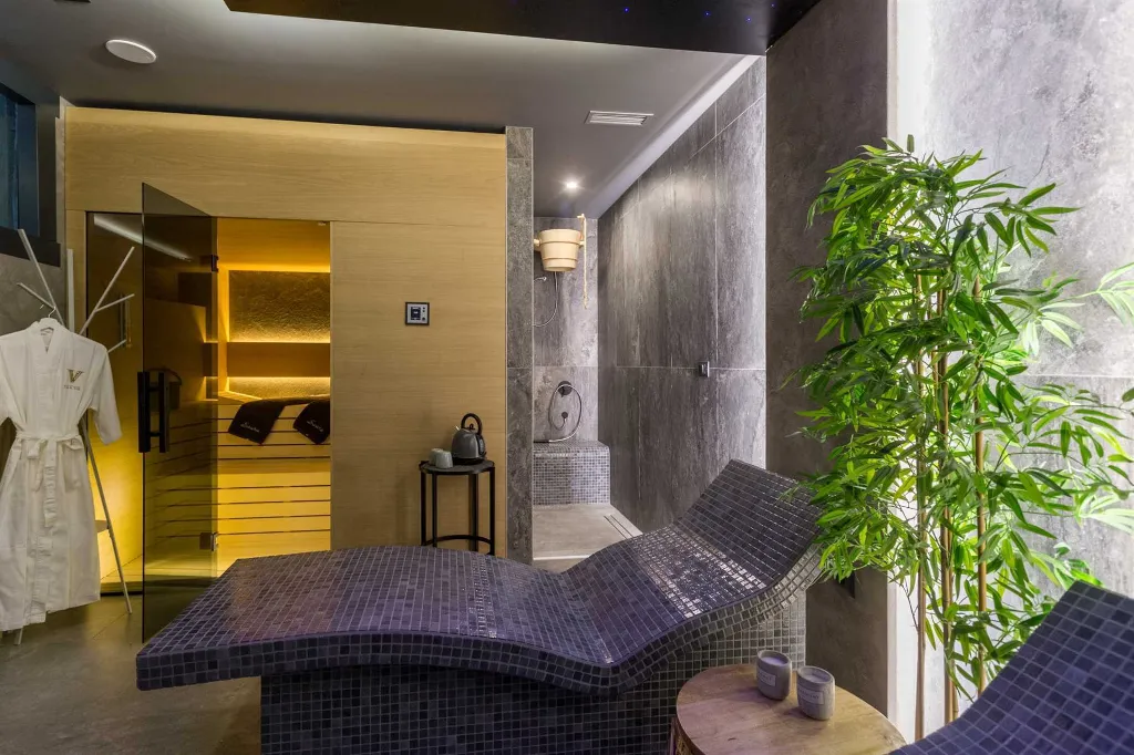 Modern 5-Bedroom Villa with Pool in Medulin