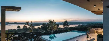 Modern 5-Bedroom Villa with Pool in Medulin