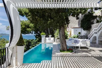 Seaside Villa Retreat with Pool in Dubrovnik