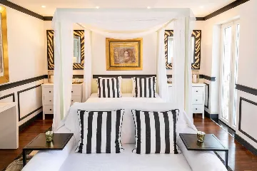 Seaside Villa Retreat with Pool in Dubrovnik