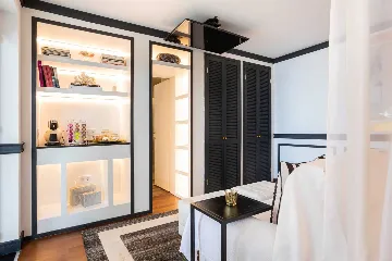 Seaside Villa Retreat with Pool in Dubrovnik