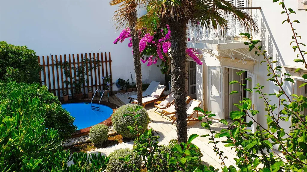 Seafront Heritage Villa With Pool in Orebić