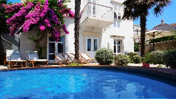 Seafront Heritage Villa With Pool in Orebić