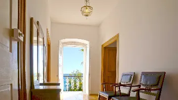 Seafront Heritage Villa With Pool in Orebić