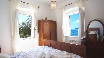 Seafront Heritage Villa With Pool in Orebić