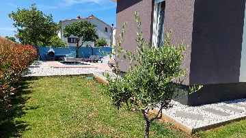 Contemporary Family Villa with Pool in Pula