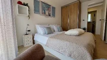 Contemporary Family Villa with Pool in Pula