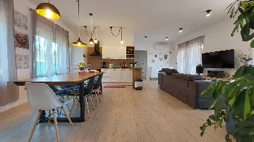 Contemporary Family Villa with Pool in Pula