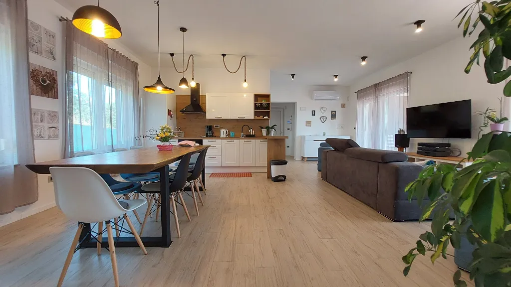 Contemporary Family Villa with Pool in Pula