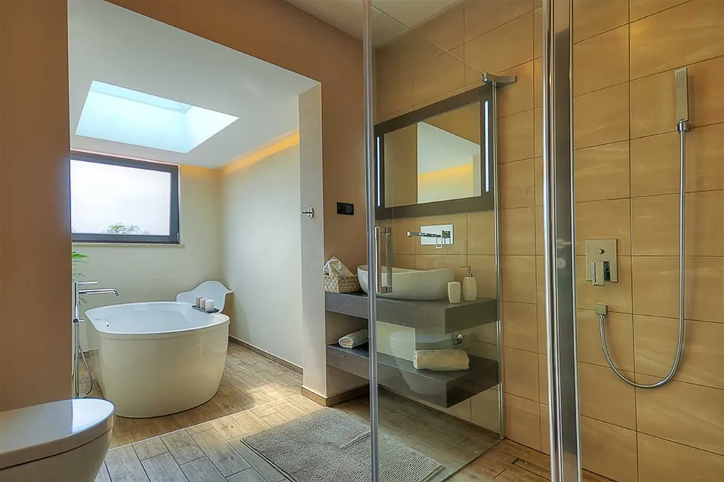 Modern Family Villa with Pool in Višnjan