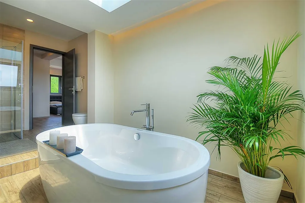 Modern Family Villa with Pool in Višnjan