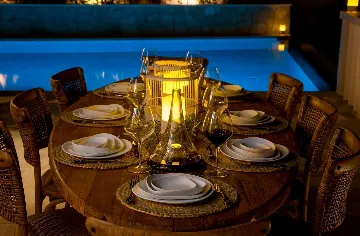 Four Bedroom Seaside Villa with Infinity Pool Selca