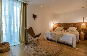 Four Bedroom Seaside Villa with Infinity Pool Selca