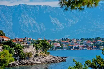 Four Bedroom Seaside Villa with Infinity Pool Selca