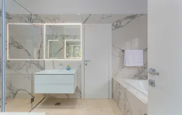 Elegant 5-Bedroom Villa with Pool in Kaštelir