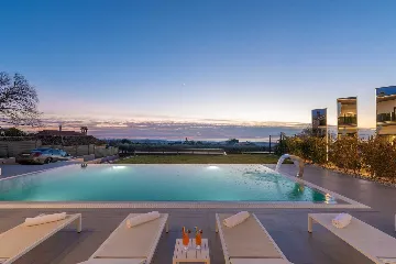 Modern 5-Bedroom Villa with Pool in Kaštelir