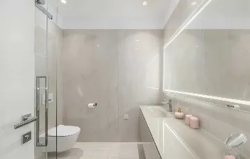 Modern 5-Bedroom Villa with Pool in Kaštelir