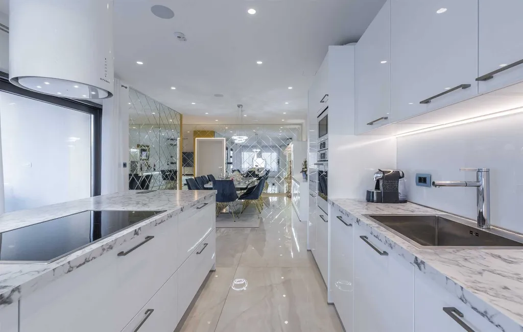 Modern 5-Bedroom Villa with Pool in Kaštelir