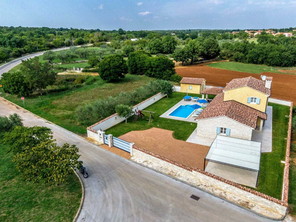 Family Villa with Pool in Krnica Countryside