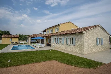 Family Villa with Pool in Krnica Countryside