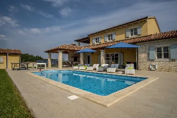 Family Villa with Pool in Krnica Countryside