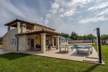 Family Villa with Pool in Krnica Countryside