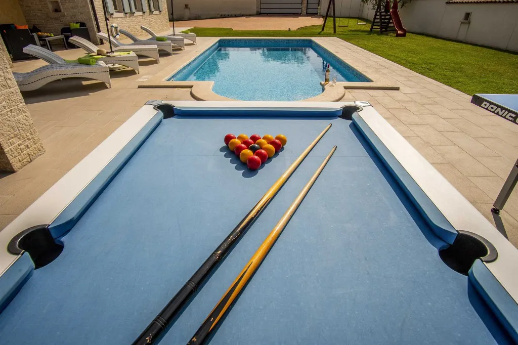 Family Villa with Pool in Krnica Countryside