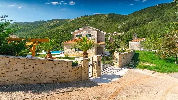 Spacious Villa with Garden and Pool in Opatija