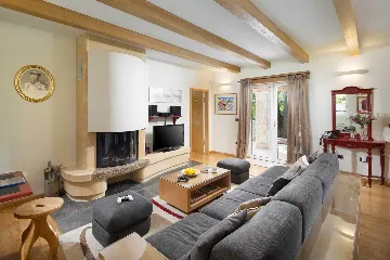 Spacious Villa with Pool and Tennis Court in Labin