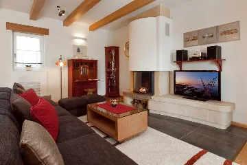 Spacious Villa with Pool and Tennis Court in Labin