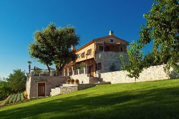 Spacious Villa with Pool and Tennis Court in Labin