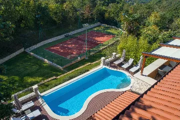 Spacious Villa with Pool and Tennis Court in Labin
