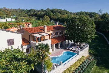 Spacious Villa with Pool and Tennis Court in Labin