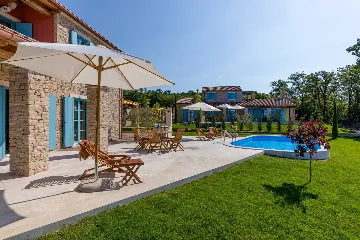 Modern Villa with Pool and Garden in Umag