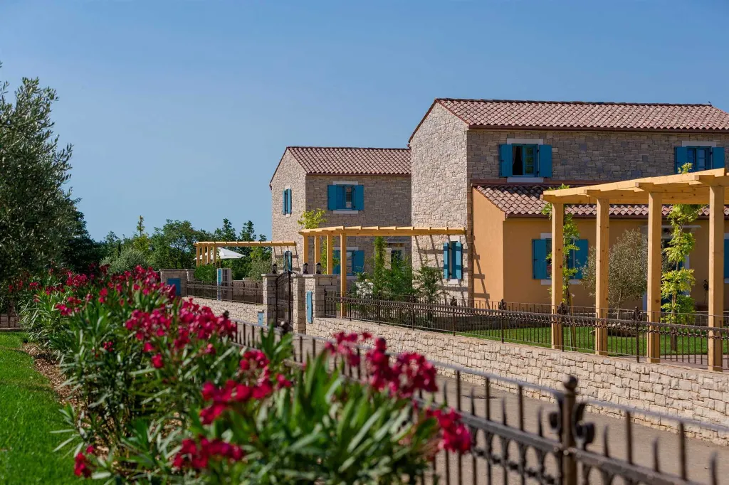 Modern Villa with Pool and Garden in Umag